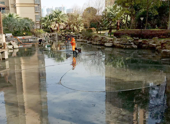 五家渠景观池淤泥清理